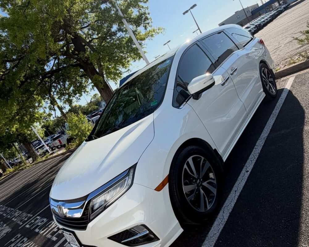 Full Exterior Detail and Ceramic coating to refresh this Honda Odyssey....#detail #ceramiccoatin (1)