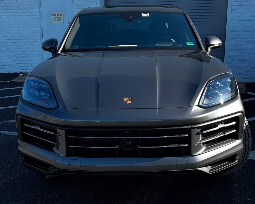 Porche Cayenne Base get a Front Clip protection with PPF. @xpel ....#xpel #ppf #ppfinstallation
